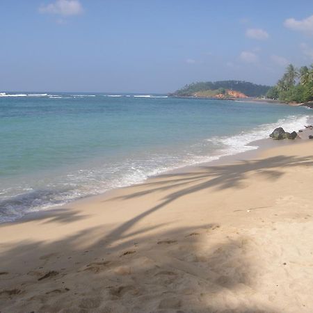 Sunray Rest - Beach View Homestay Mirissa Eksteriør bilde