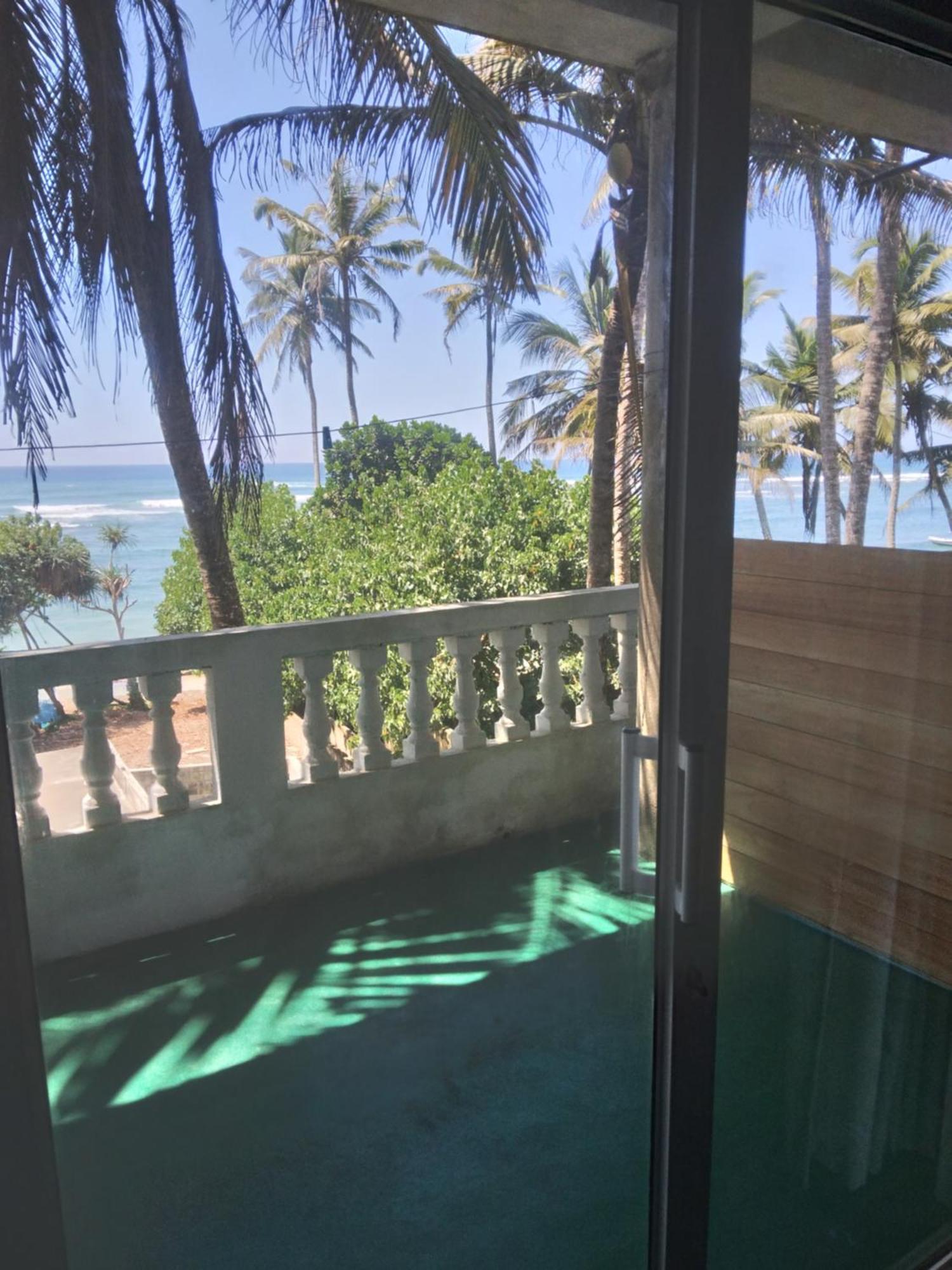 Sunray Rest - Beach View Homestay Mirissa Eksteriør bilde