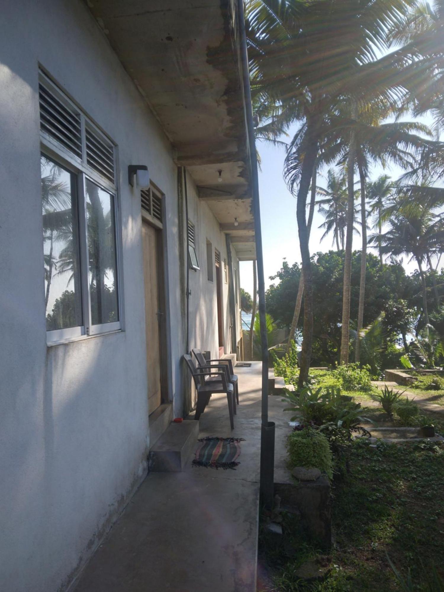 Sunray Rest - Beach View Homestay Mirissa Eksteriør bilde
