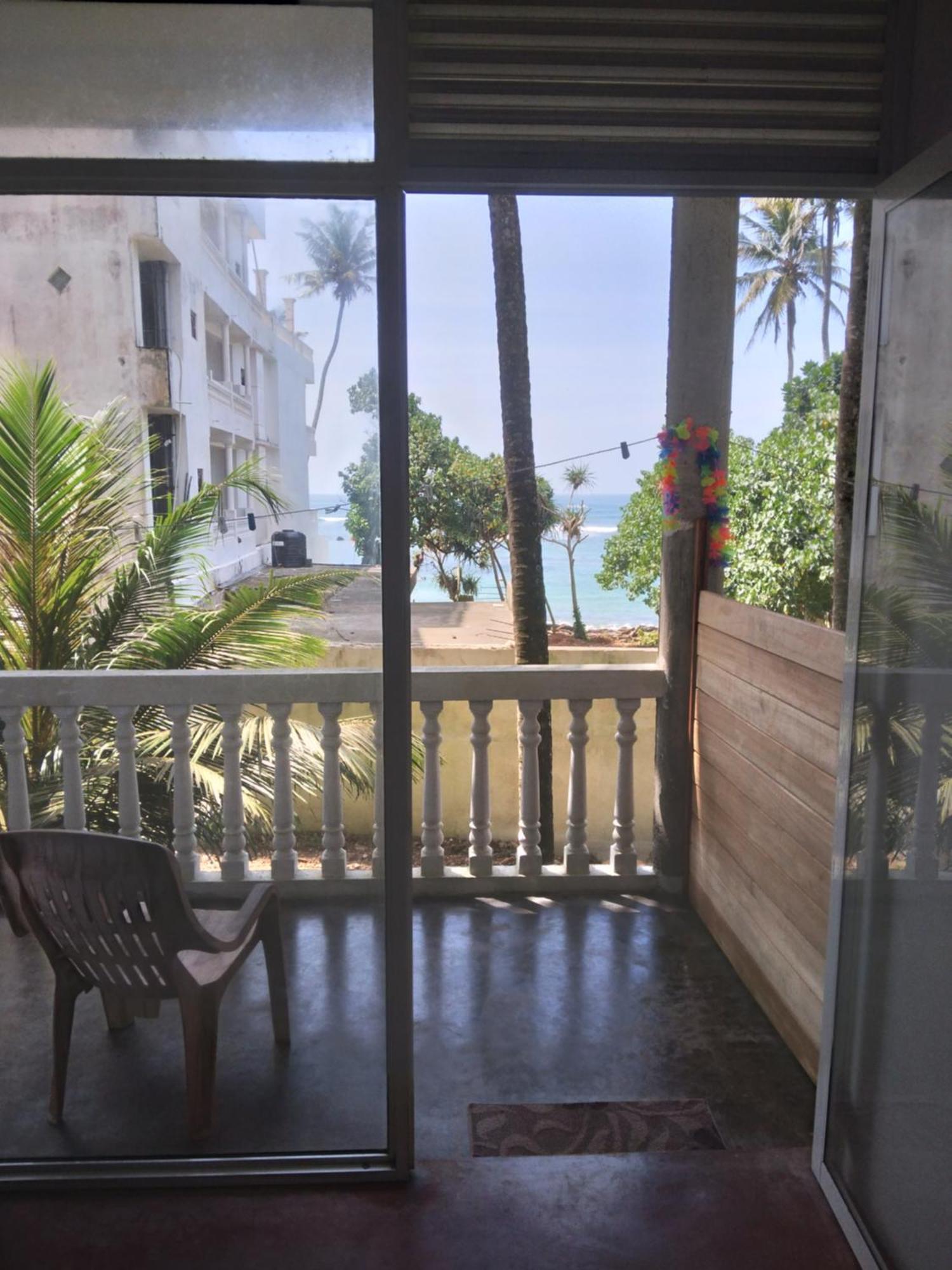 Sunray Rest - Beach View Homestay Mirissa Eksteriør bilde