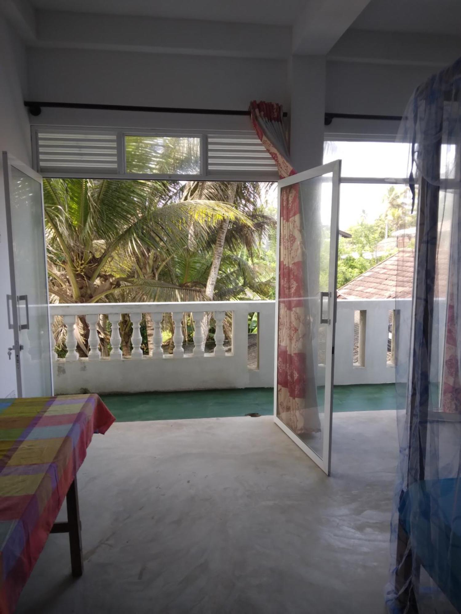 Sunray Rest - Beach View Homestay Mirissa Eksteriør bilde