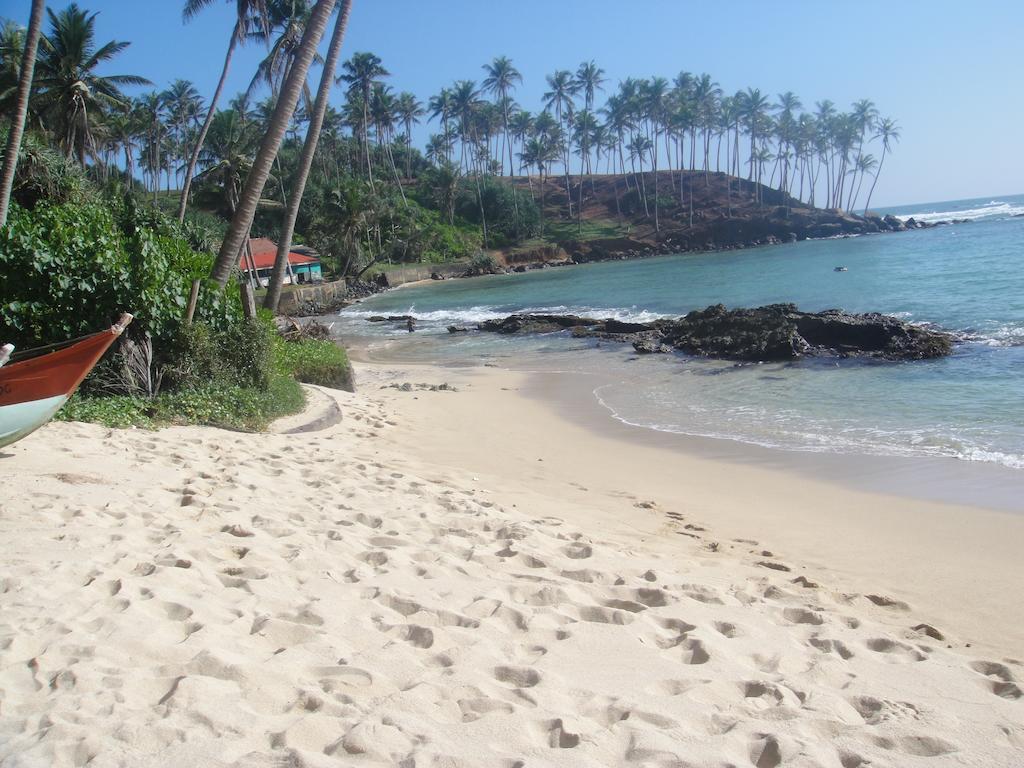 Sunray Rest - Beach View Homestay Mirissa Eksteriør bilde