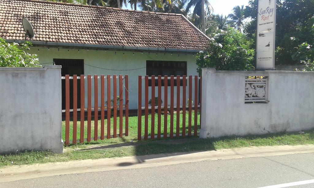 Sunray Rest - Beach View Homestay Mirissa Eksteriør bilde