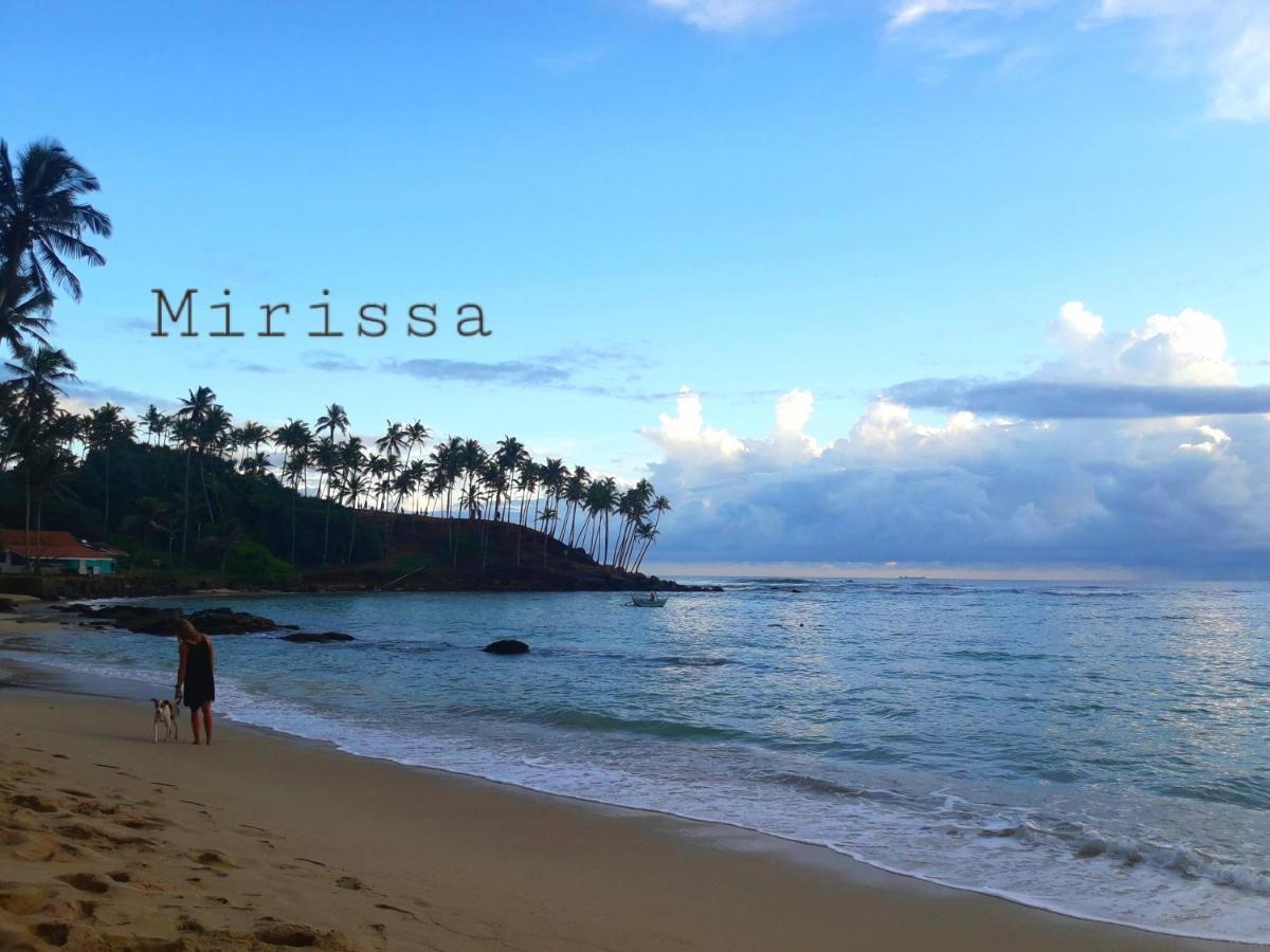 Sunray Rest - Beach View Homestay Mirissa Eksteriør bilde